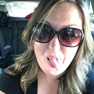 Meet your Posher, Alison